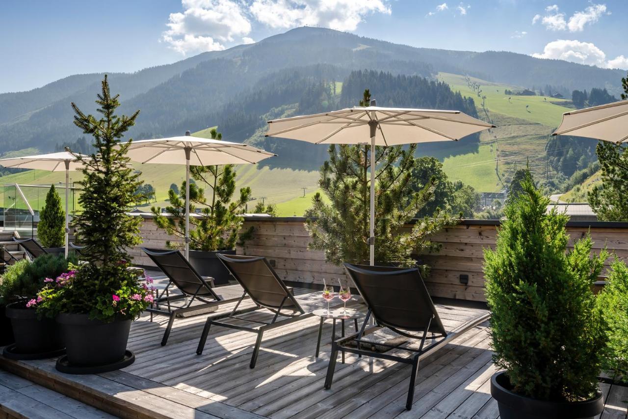 Hotel Das Zwoelferhaus Saalbach-Hinterglemm Exteriör bild