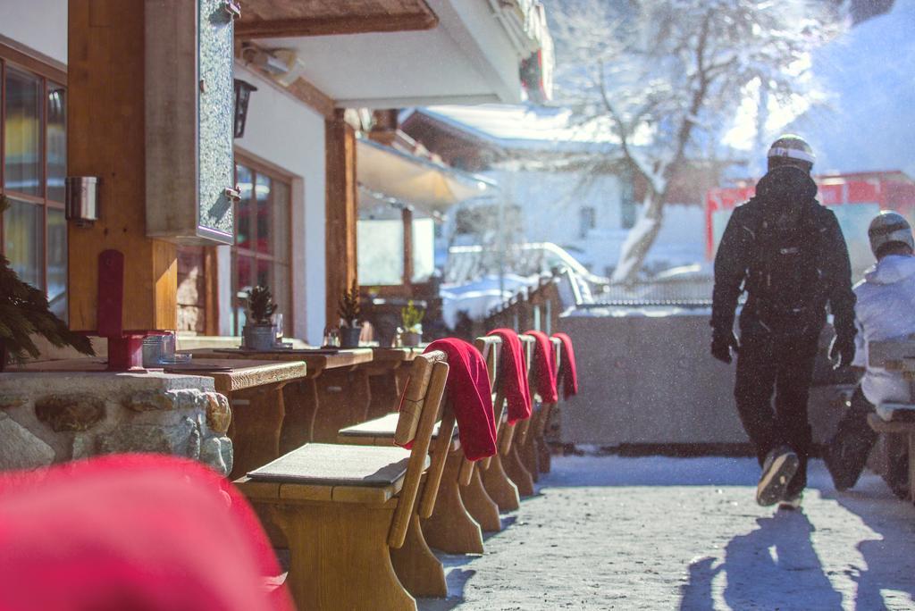 Hotel Das Zwoelferhaus Saalbach-Hinterglemm Exteriör bild