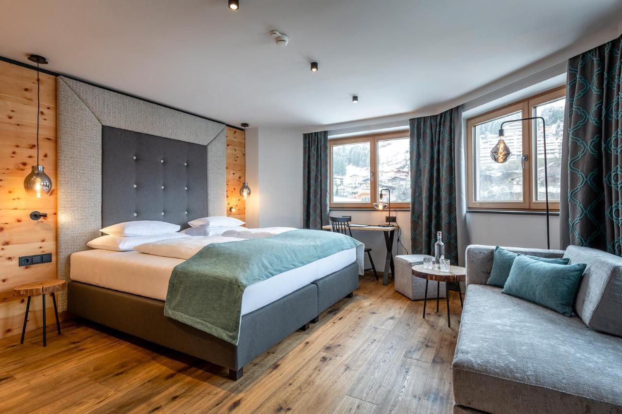 Hotel Das Zwoelferhaus Saalbach-Hinterglemm Exteriör bild