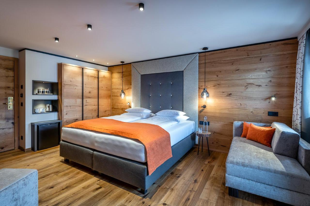 Hotel Das Zwoelferhaus Saalbach-Hinterglemm Exteriör bild