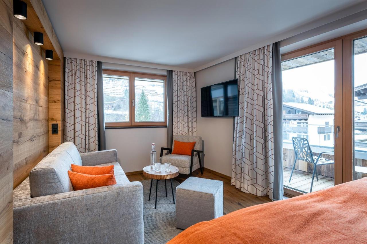 Hotel Das Zwoelferhaus Saalbach-Hinterglemm Exteriör bild