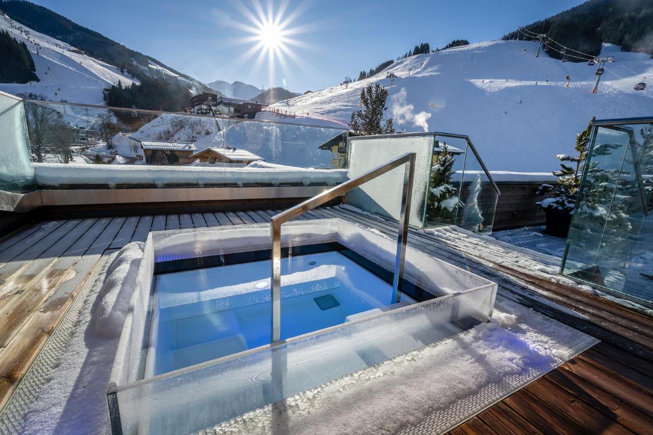 Hotel Das Zwoelferhaus Saalbach-Hinterglemm Exteriör bild
